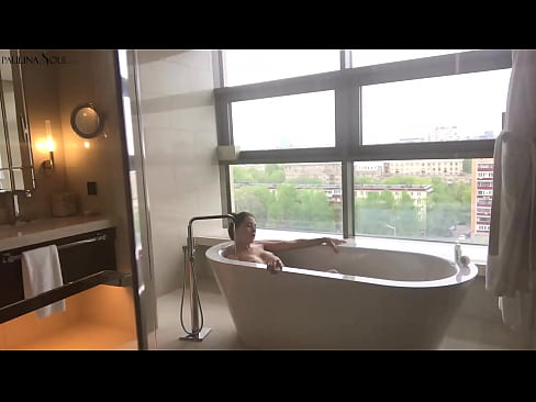 ❤️ Obrovská kočka vášnivě si honí kundu v koupelně ❤️ Jen porno u cs.pornmega.ru